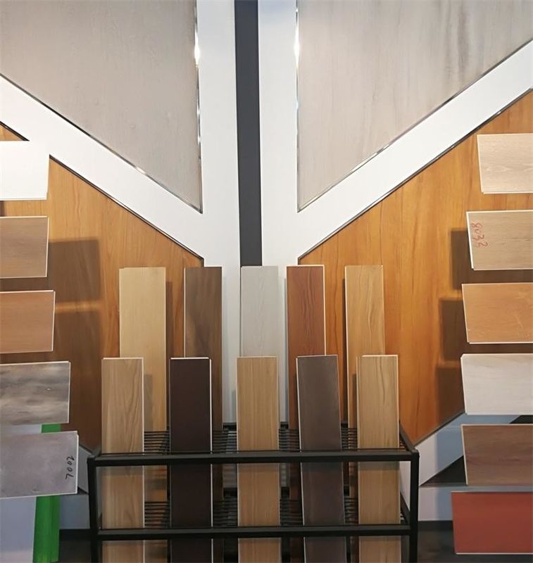 Ván sàn Vinyl SPC phủ Uv 5mm 6mm 8mm Spc Core Vinyl Plank