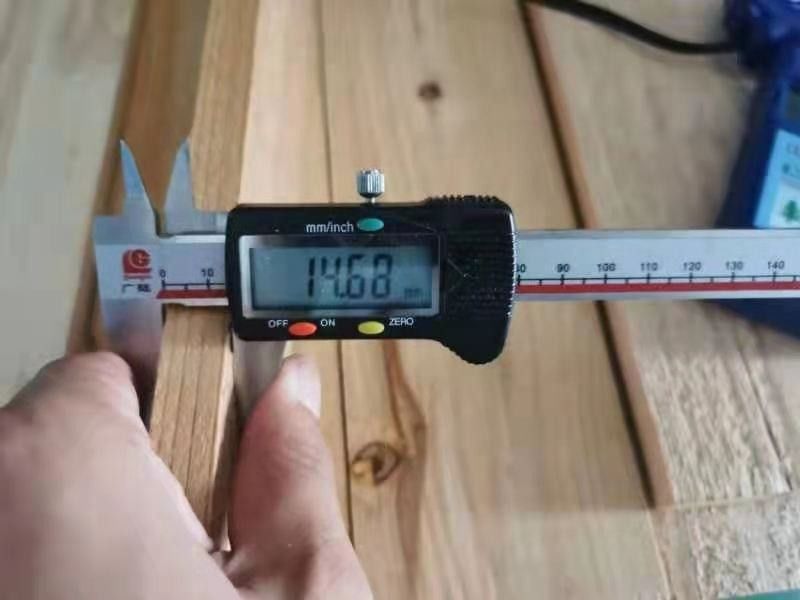 Hàng rào gỗ tuyết tùng ngoài trời tùy chỉnh để trang trí sân vườn Ổn định tốt