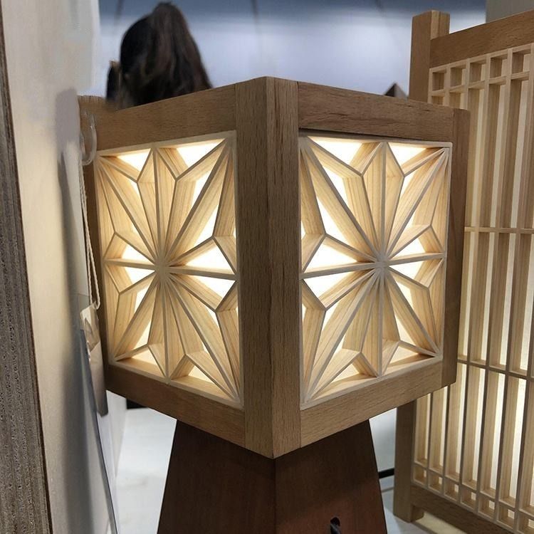 Gỗ trang trí mộc mạc Màn hình chia gỗ bong bóng nước Kumiko Led cho nhà hàng