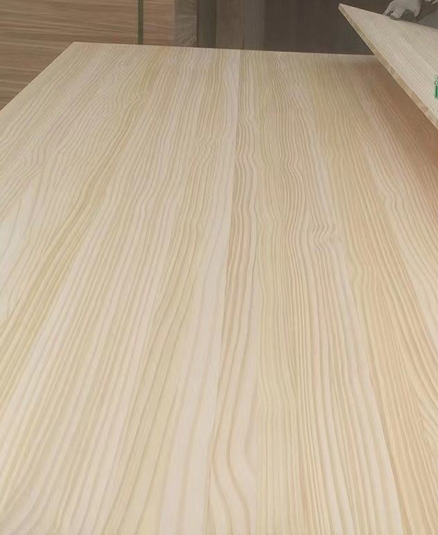 Giá bán buôn 4 * 8ft 18mm gỗ thông ngón nối cạnh gỗ thông board cao su New Zealand solid wood board cho đồ nội thất