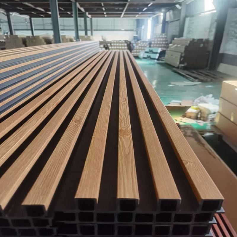 Tấm ốp tường WPC trang trí nội thất Black Board House với chức năng chống thấm nước