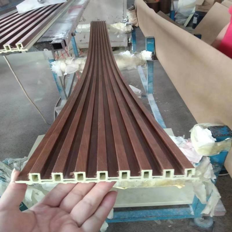 Tấm ốp tường composite gỗ nhựa WPC hiện đại cho nội thất phòng tắm thay thế PVC