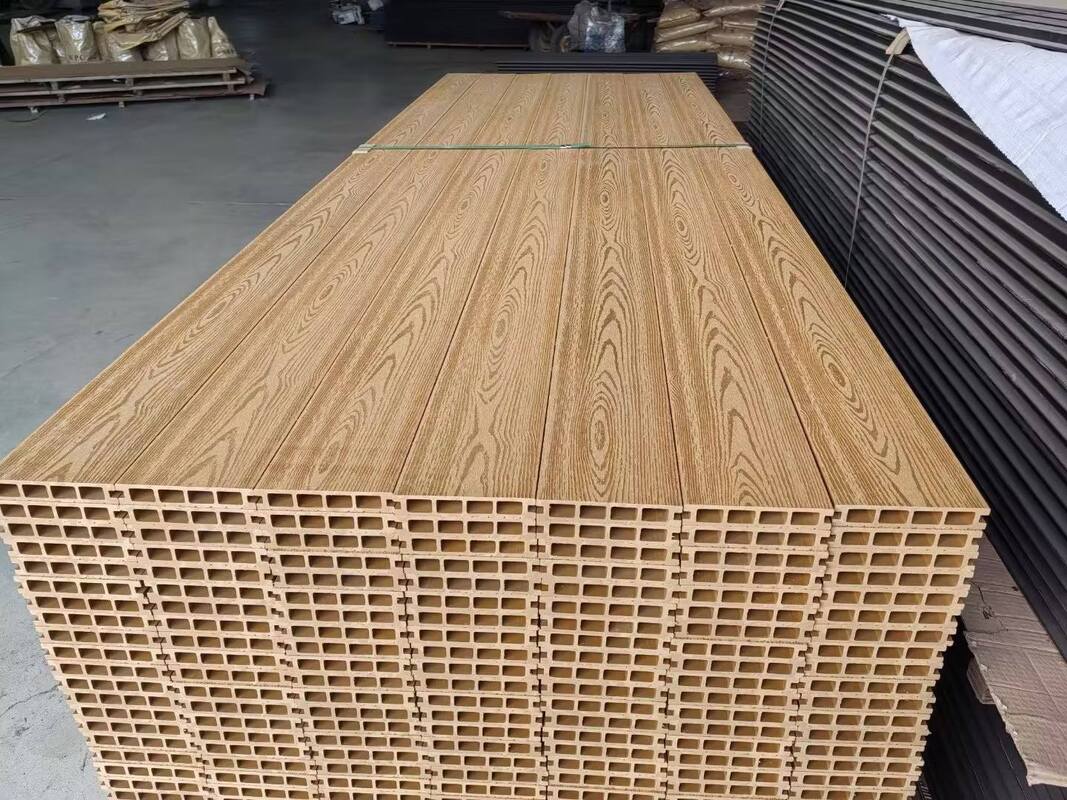 Các tấm tường ngoài trời không thấm nước chất lượng cao WPC Các vật liệu tổng hợp gỗ nhựa cho trang trí bên ngoài