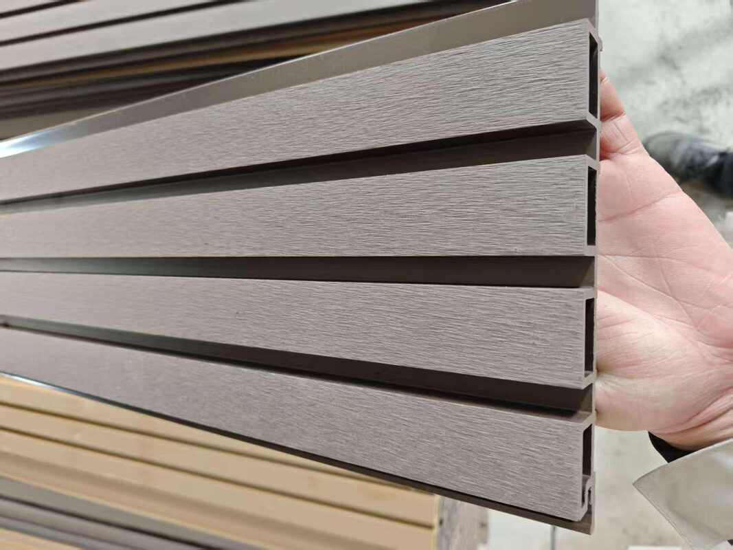 Bảng tường tổng hợp WPC chống nước hiện đại cho việc sử dụng bên ngoài trong các tòa nhà thương mại - Giá thấp