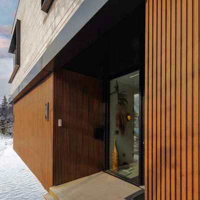 Lưới tản nhiệt hiện đại Nội thất Tấm tường WPC 195mmx28mm Khả năng chống thối