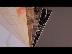 Bảng đá cẩm thạch PVC mới nhất với lớp phủ tia cực tím Thiết lập kết nối chống nước cho phòng khách.